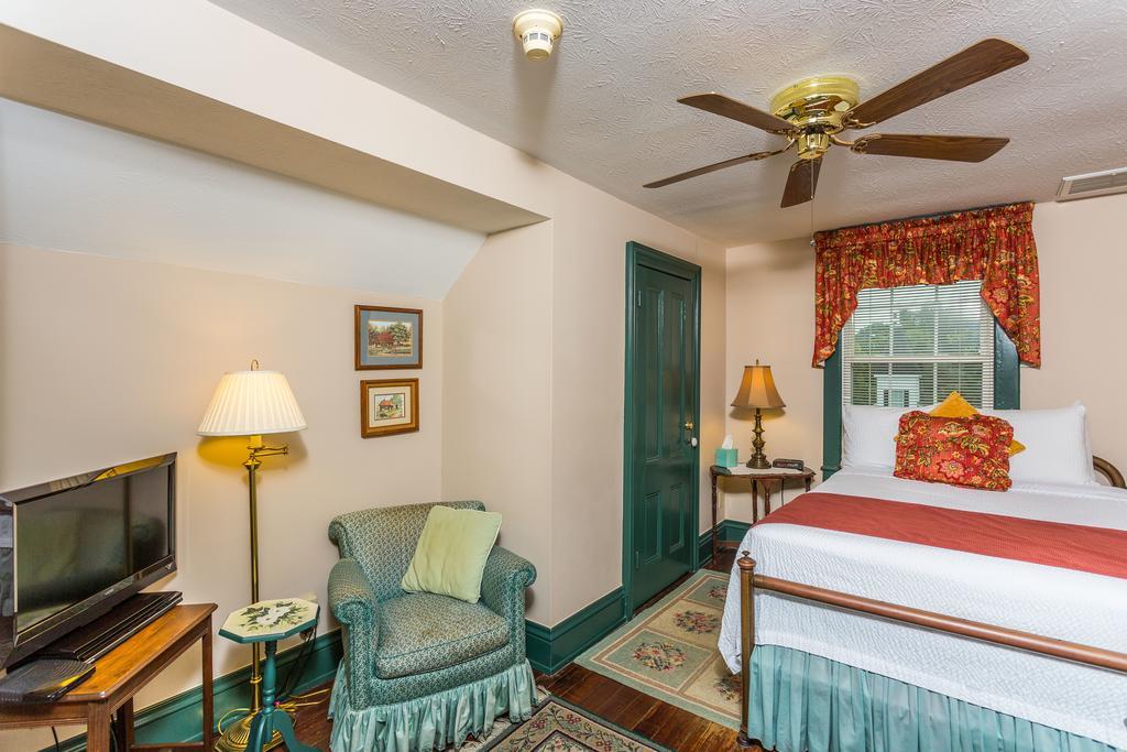 Spencer House Inn Сэйнт-Мэрис Номер фото