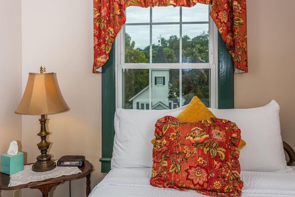 Spencer House Inn Сэйнт-Мэрис Номер фото